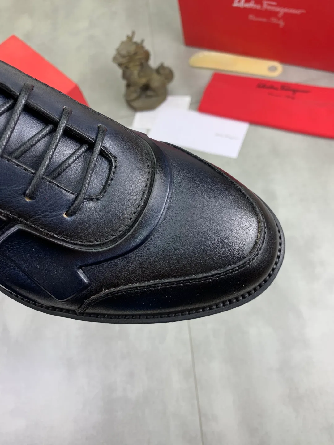 Men's Men's Shoes P560💰[New Style] Water-dyed Niuli 🆘[Salvatore Ferragamo] Ferragamo's latest casual business leather shoes for men! Listed simultaneously! The fabric is made of specially imported original calfskin, the lining is made of imported water-dyed cowhide, and the original combination outsole is absolutely luxurious and leads the fashion trend. Matching code: 39-44 (45 customized) 5️⃣ colors available